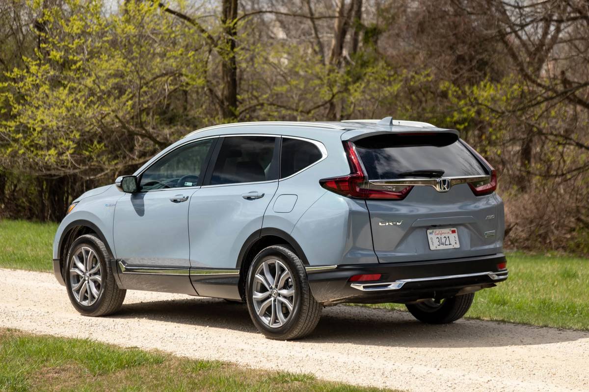 Hybrid Head-to-Head: 2021 Honda CR-V Hybrid Vs. Toyota RAV4 Hybrid ...