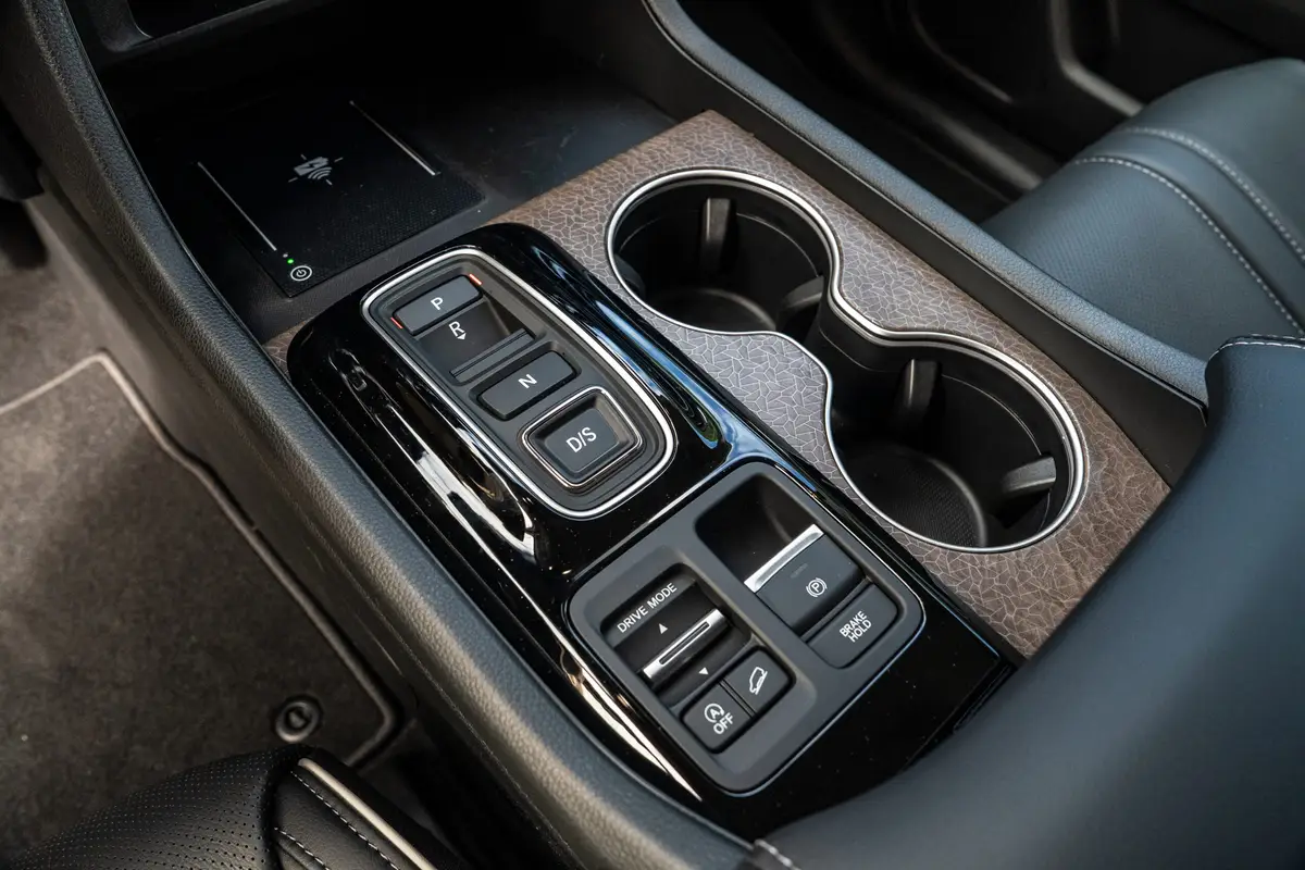 honda pilot review 2026 10 interior gear selector scaled jpg