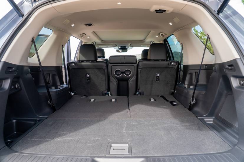 honda-pilot-review-2026-17-interior-cargo-seats-folded