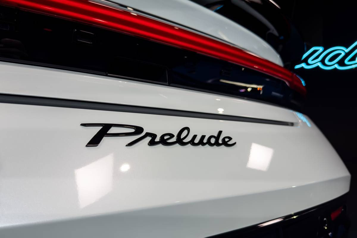 honda prelude 2026 17 exterior rear badge jpg