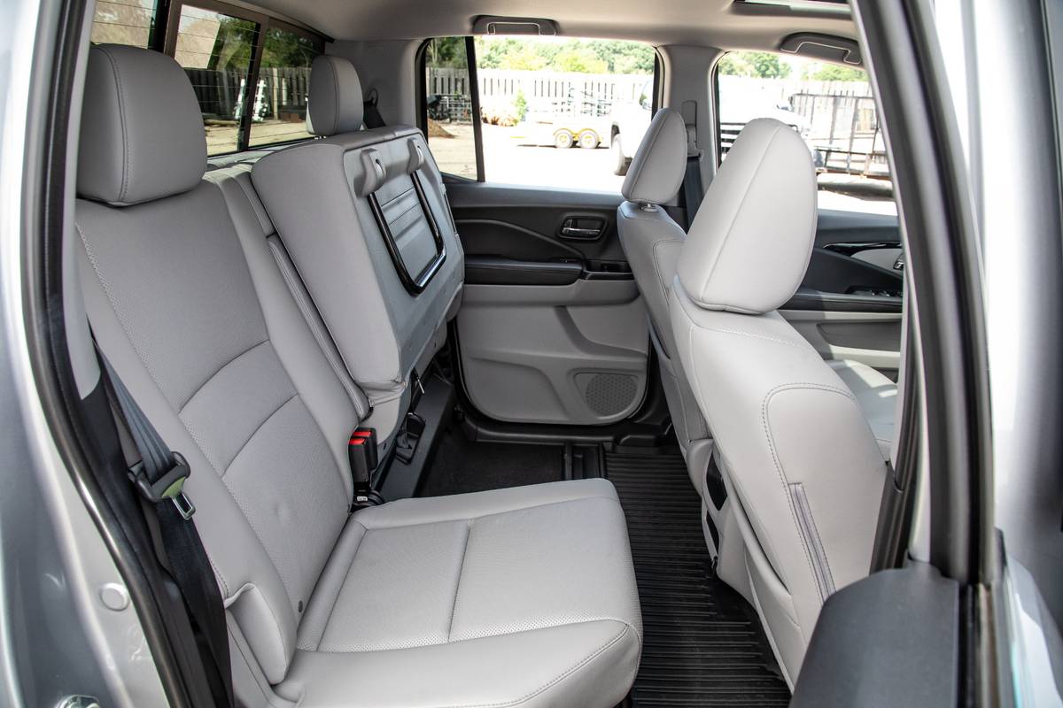 honda ridgeline 2019 56 folding seats  interior  second row jpg