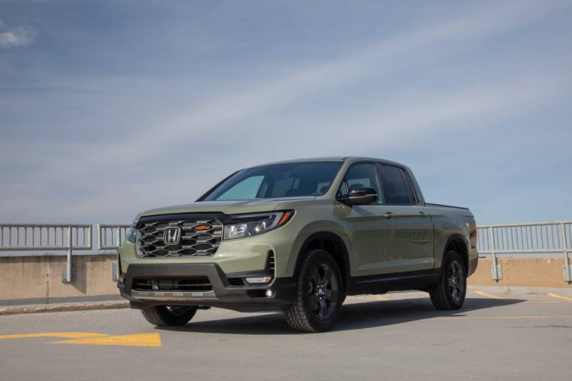 honda-ridgeline-trailsport-2026-01-exterior-front-angle