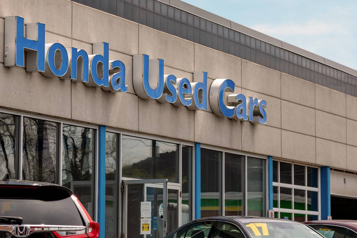 Honda used-car dealership