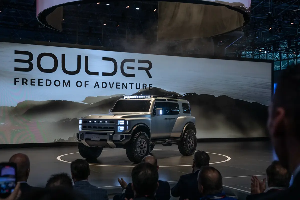 hyundai boulder 04 exterior front angle jpg