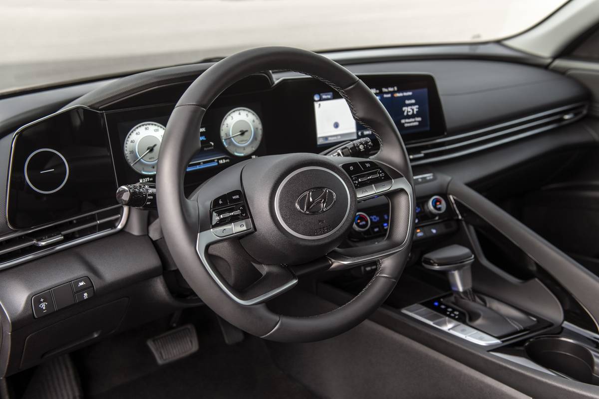 What Is That Round Thing On the 2021 Hyundai Elantra's Dashboard