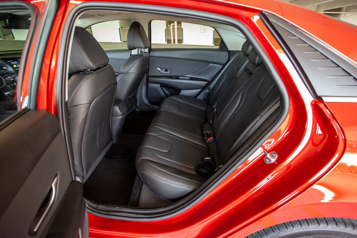 hyundai elantra 2021 20 backseat  interior jpg