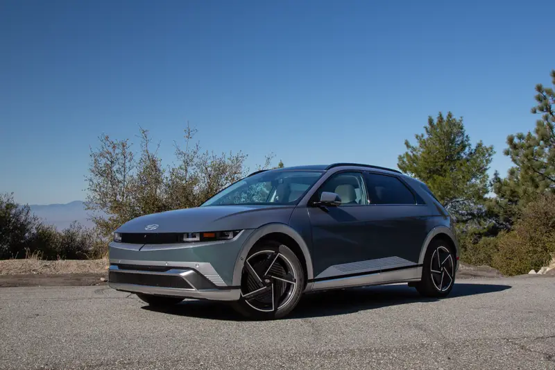 hyundai-ioniq-5-2025-02-exterior-front-angle