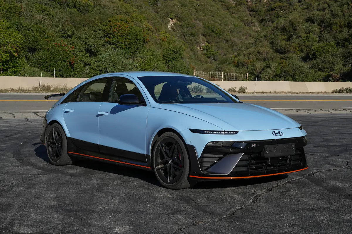 hyundai ioniq 6 n 2026 01 exterior front angle scaled jpg