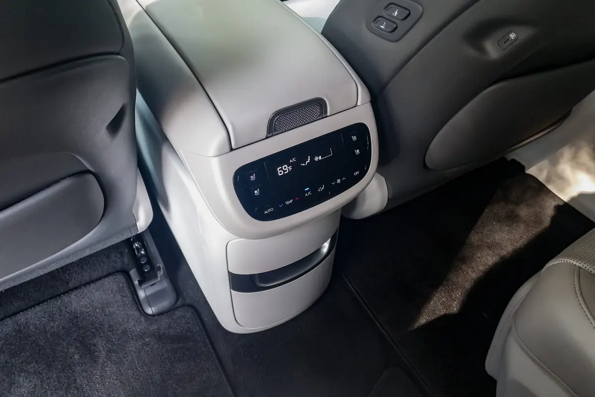 hyundai ioniq 9 2026 40 interior second row scaled jpg