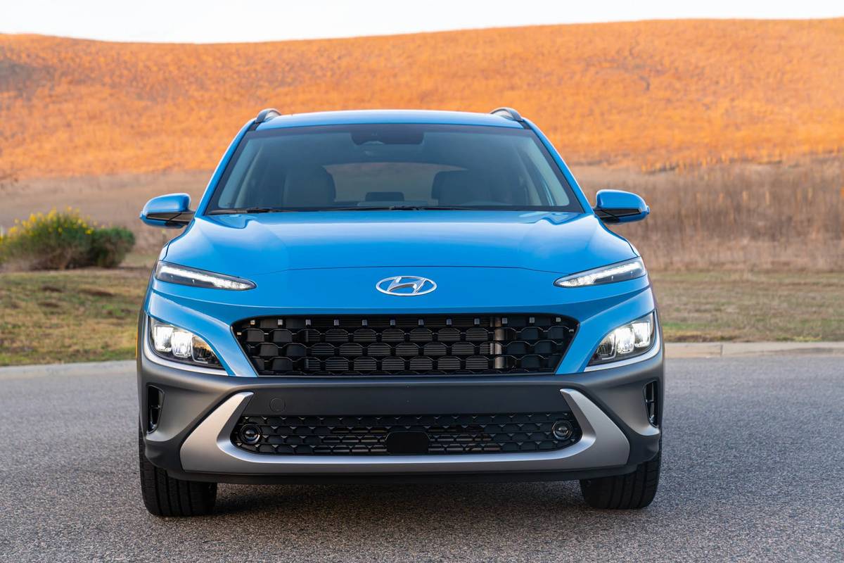 hyundai kona limited 2022 oem 03 blue exterior front jpg
