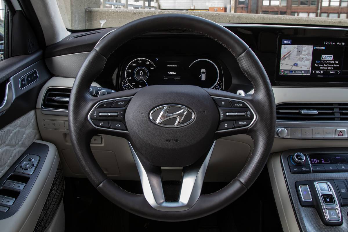 hyundai palisade 2020 20 front row  interior  steering wheel jpg