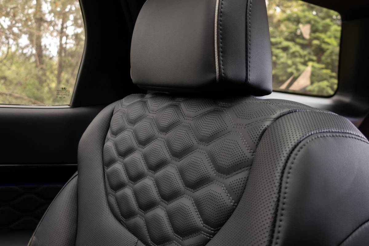 hyundai palisade 2020 23 detail  interior  seat  upholstery jpg
