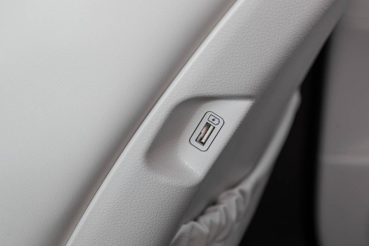 hyundai palisade 2020 49 detail  interior  outlet  seat jpg