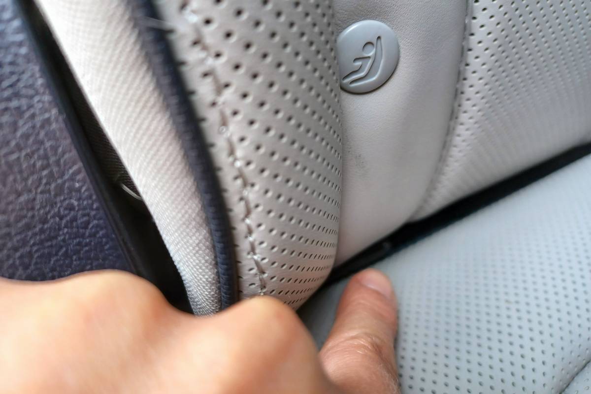 hyundai palisade 2022 02 car seat interior second row jpg