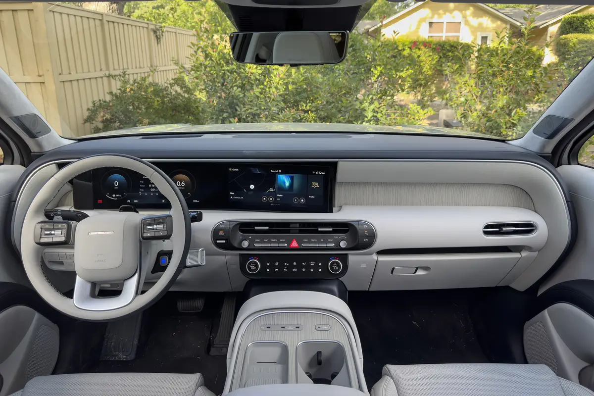hyundai palisade calligraphy 2026 09 interior front row 1 jpg