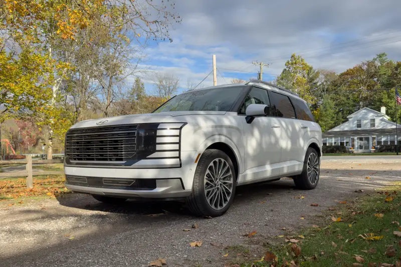hyundai-palisade-hybrid-calligraphy-2026-01-exterior-front-angle