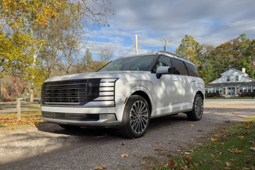 hyundai-palisade-hybrid-calligraphy-2026-01-exterior-front-angle