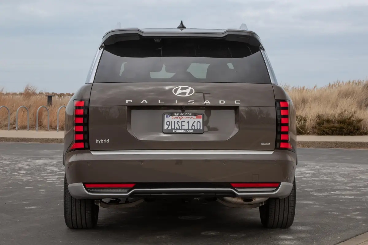 hyundai palisade hybrid calligraphy 2026 06 exterior rear brown jpg