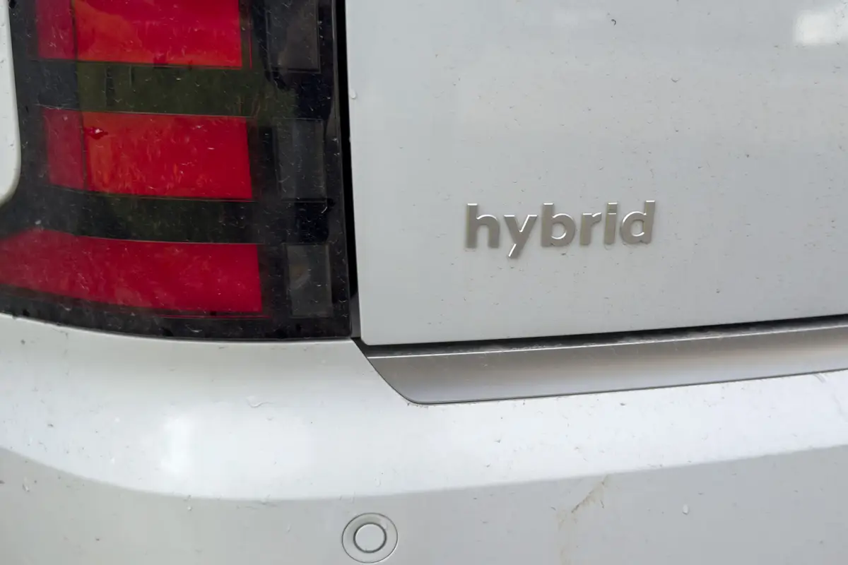 hyundai palisade hybrid calligraphy 2026 07 exterior rear badge scaled jpg