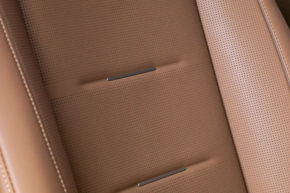 hyundai palisade hybrid calligraphy 2026 13 interior front row seat jpg