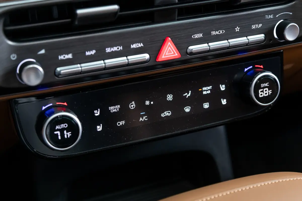 hyundai palisade hybrid calligraphy 2026 22 interior climate control jpg