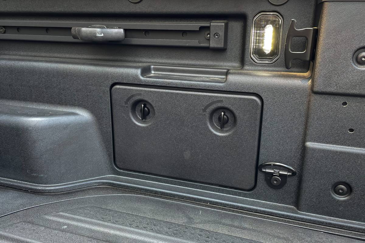 hyundai santa cruz 2022 12 cargo rear scaled jpg