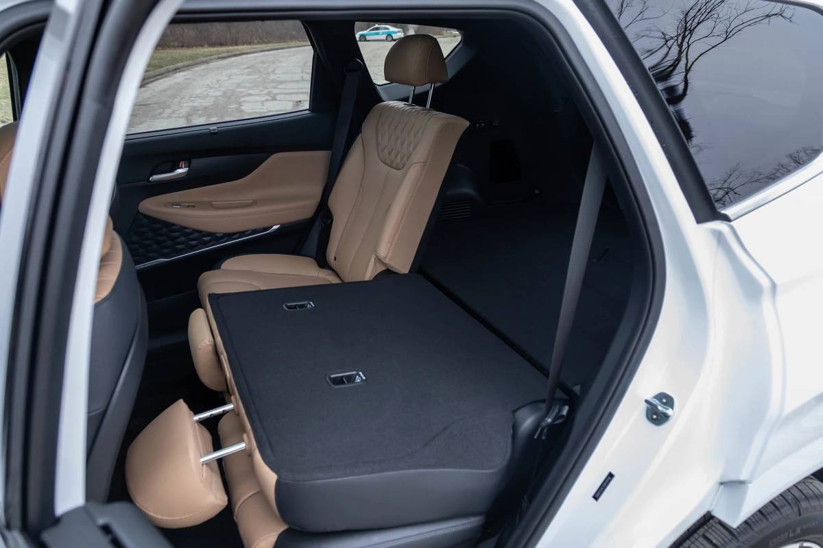 hyundai santa fe 2021  54 backseat  folding seats  interior jpg