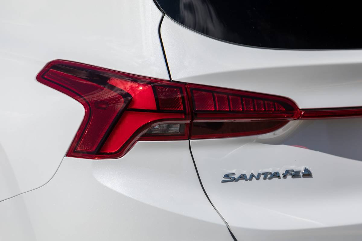 2021 Hyundai Santa Fe Hybrid | Cars.com photo by Christian Lantry