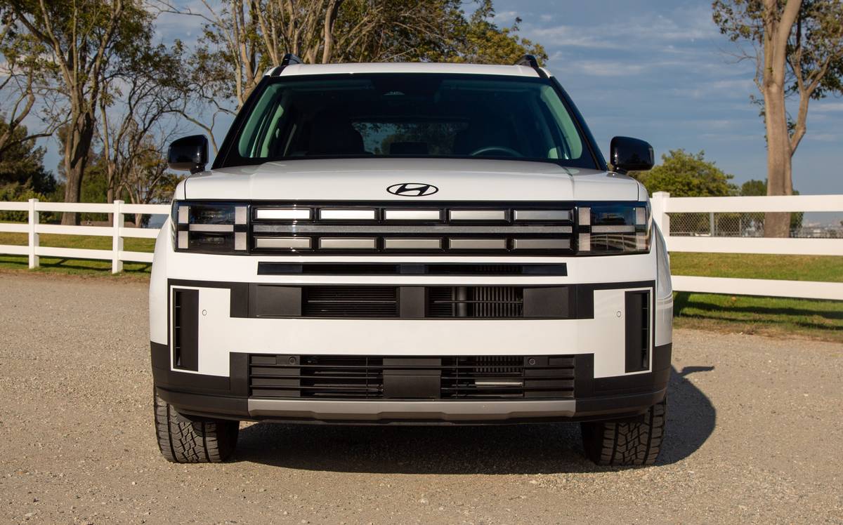 hyundai santa fe xrt 2026 04 exterior front jpg