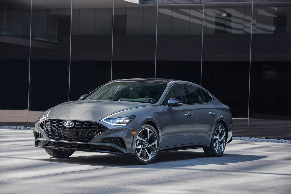 Hyundai Orchestrates Few Changes for 2023 Sonata, Starts at 26,045