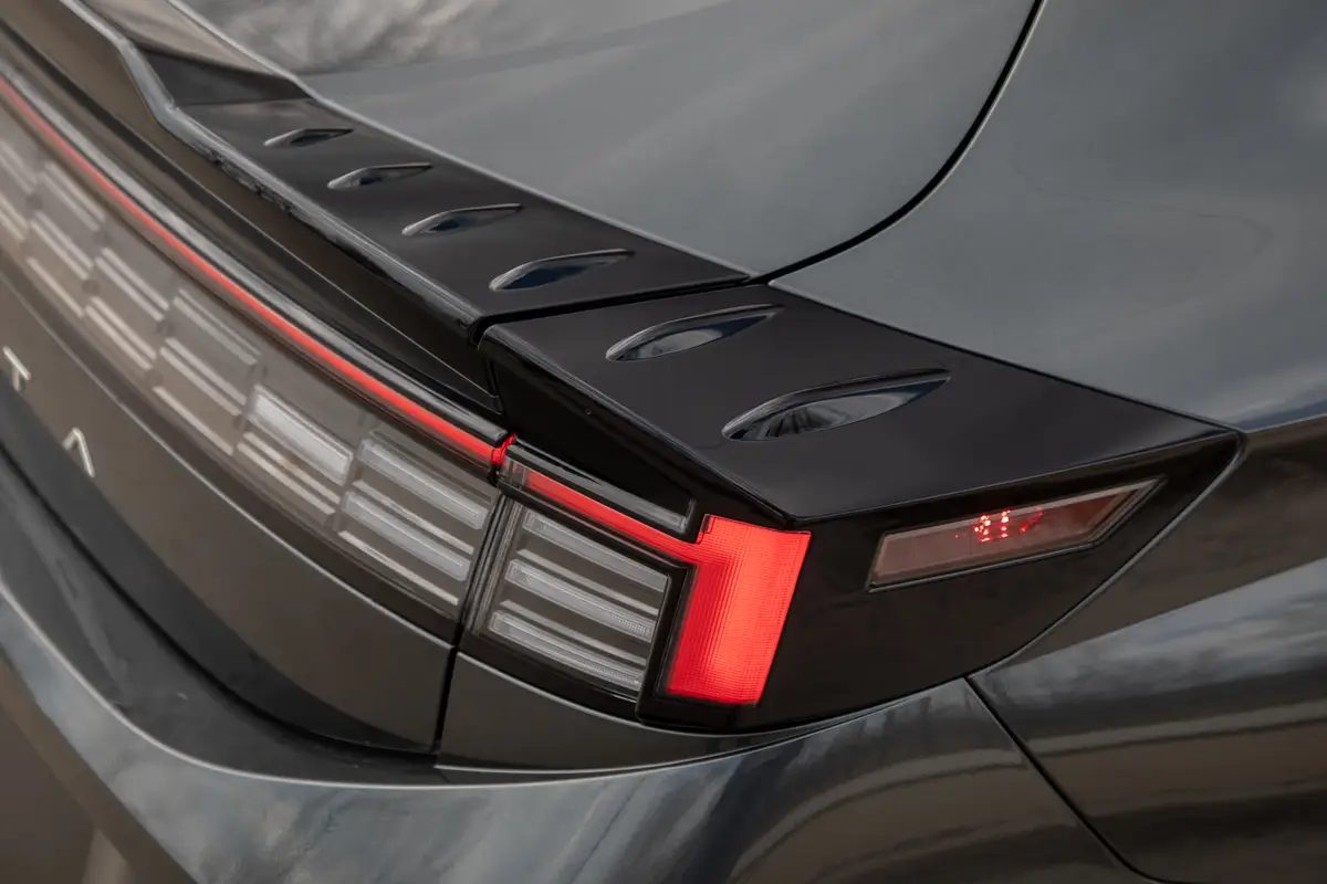 hyundai sonata n line 2025 13 exterior rear detail jpg