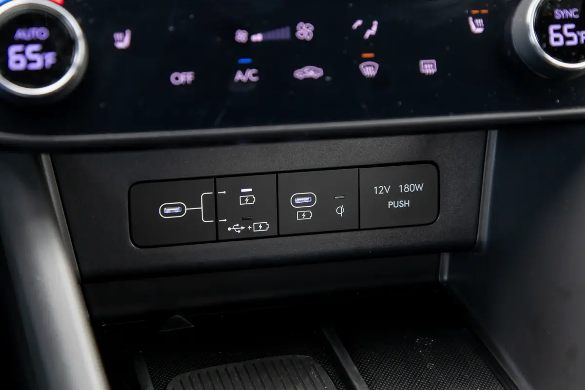 hyundai sonata n line 2025 38 interior usb jpg