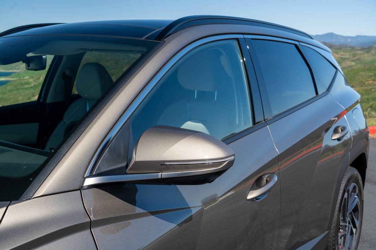 hyundai tucson hybrid limited awd 2026 09 exterior side mirror 1 scaled jpg