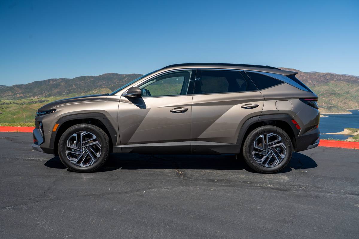 hyundai tucson hybrid limited awd 2026 10 exterior profile 1 scaled jpg