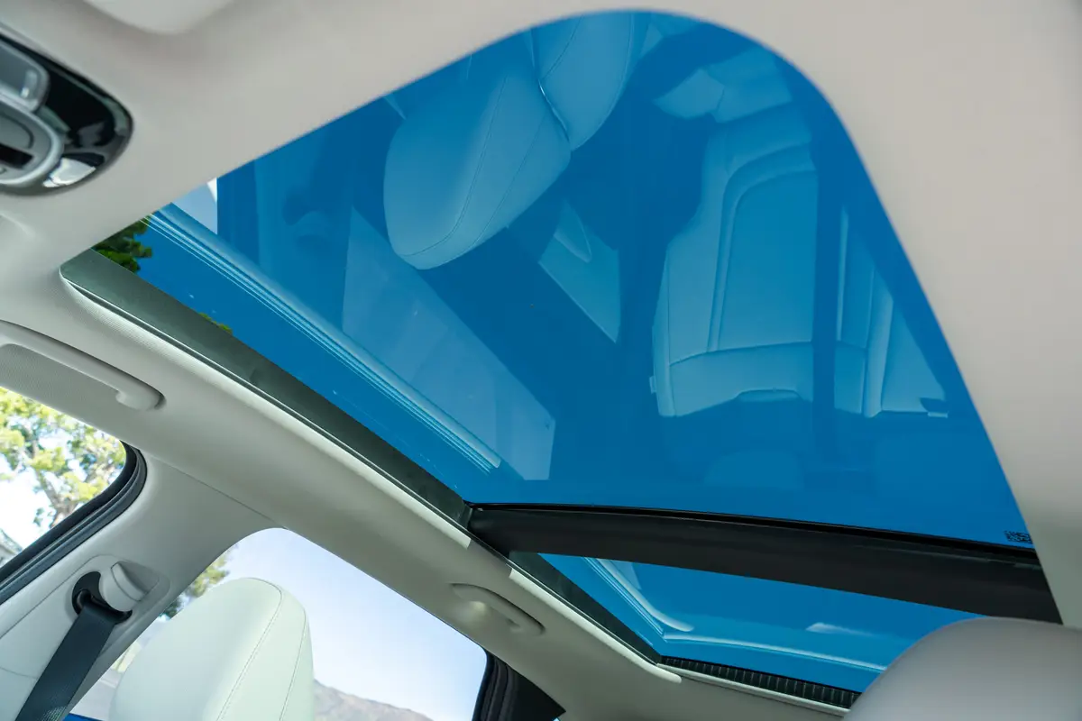 hyundai tucson hybrid limited awd 2026 16 interior sunroof scaled jpg