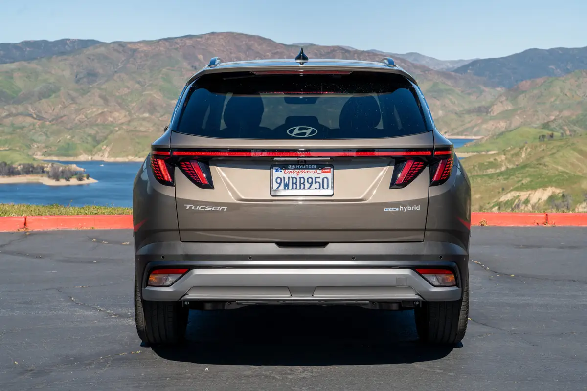 hyundai tucson hybrid limited awd 2026 37 exterior rear scaled jpg