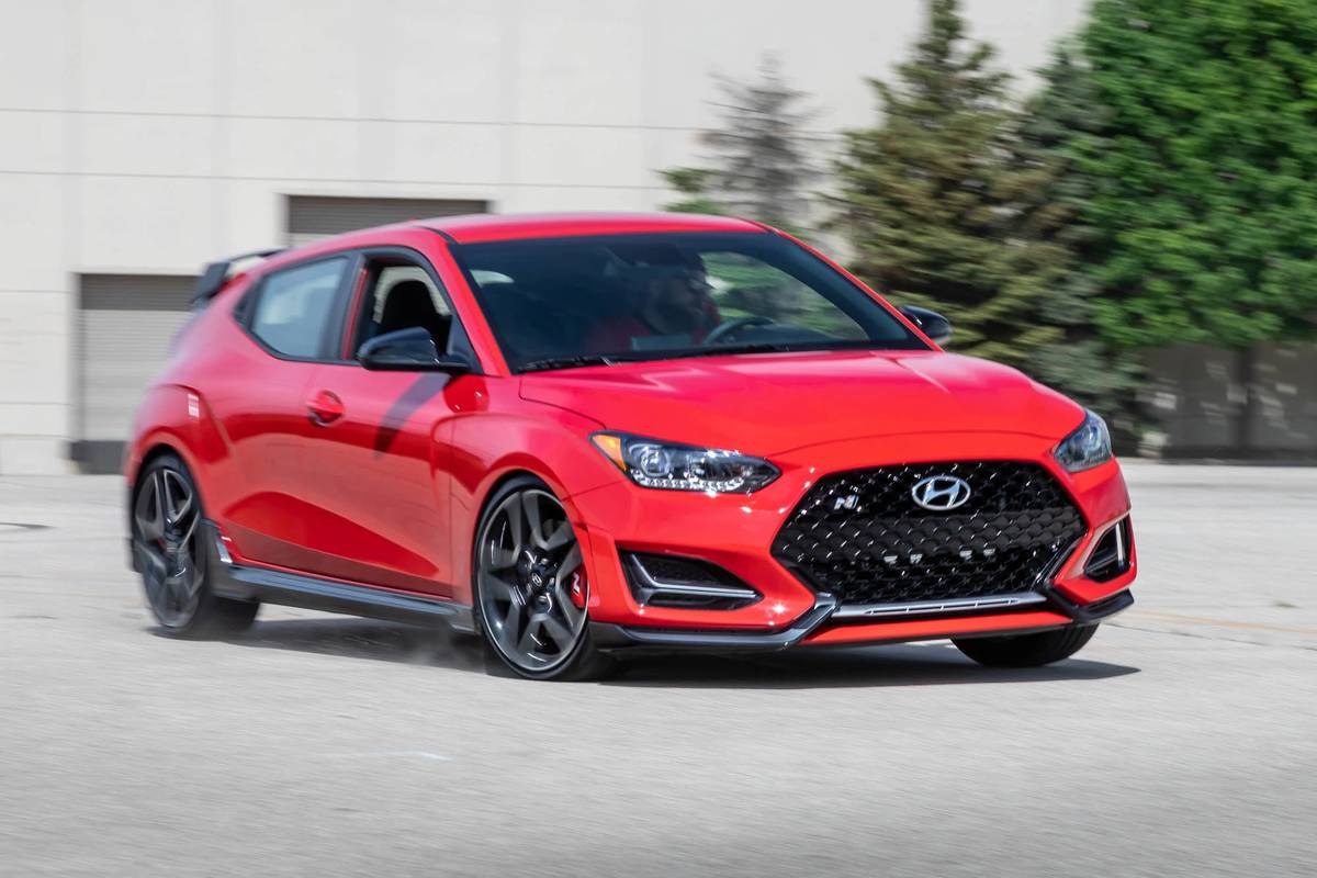 hyundai-veloster-n-2021-01-angle--exterior--front--red.jpg