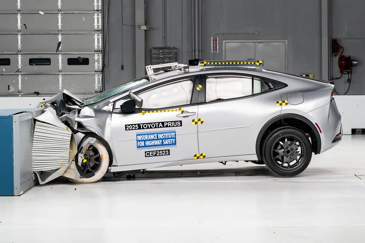 iihs top saftey pick winners 2025 exterior 05 jpg
