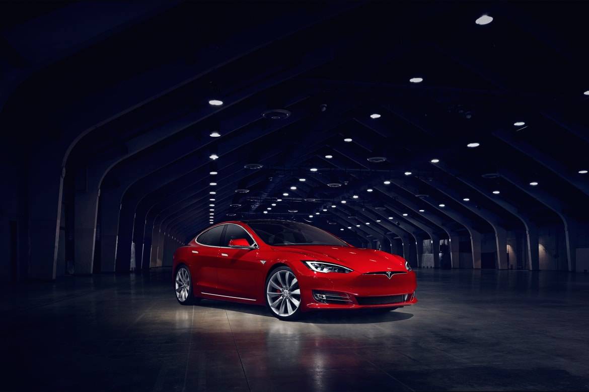 2017 Tesla Model S | Manufacturer image