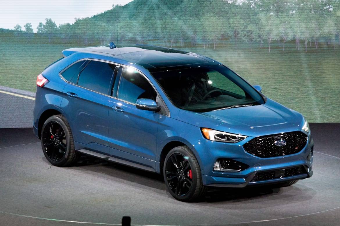 2019 Ford Edge: Old Look, New Spunk | Cars.com