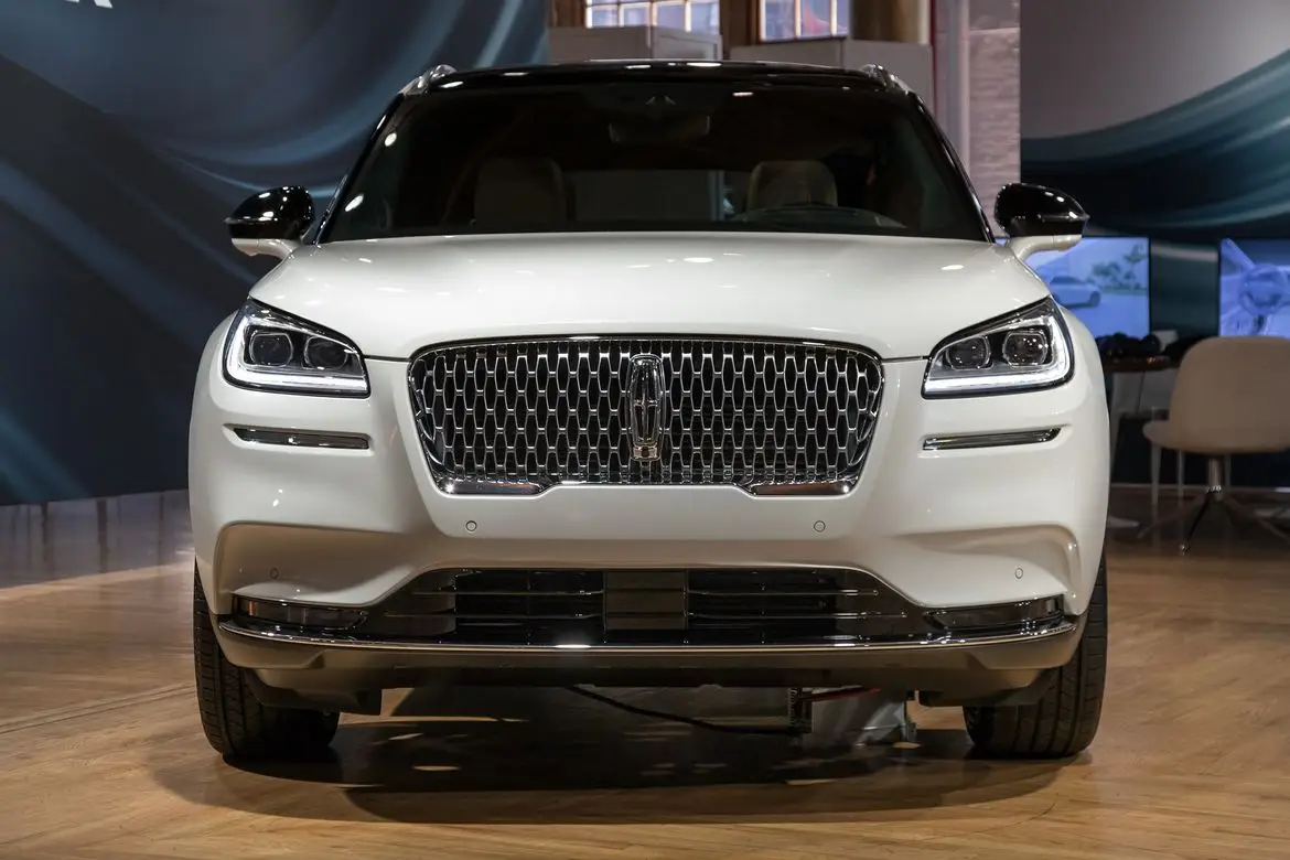 2020 Lincoln Corsair Video Welcome to the Fabulous Family Cars