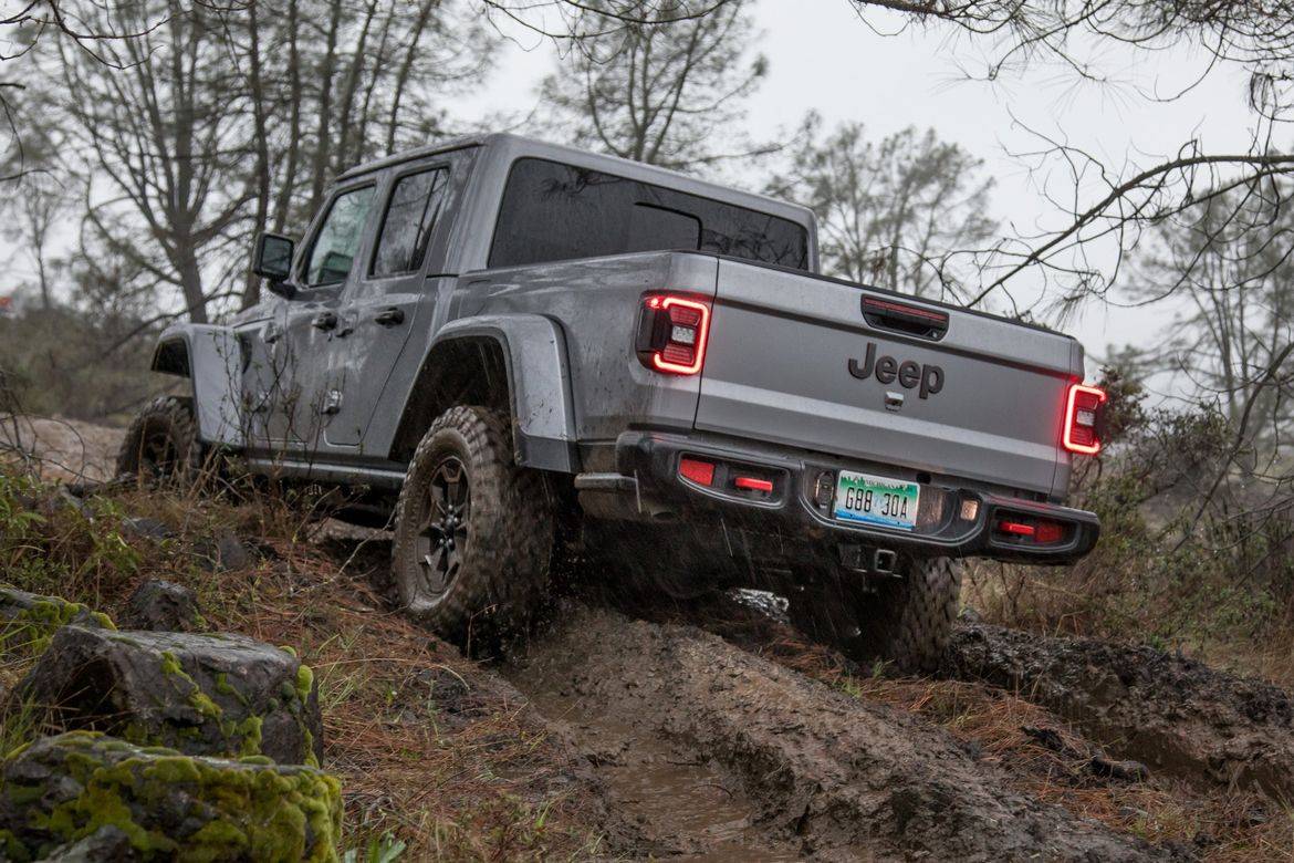 All the Pickup Truck News: Gladiators Galore, Ranger Real-World MPG and ...