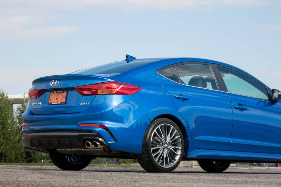 2017 Hyundai Elantra Sport Review: Quick Spin | Cars.com