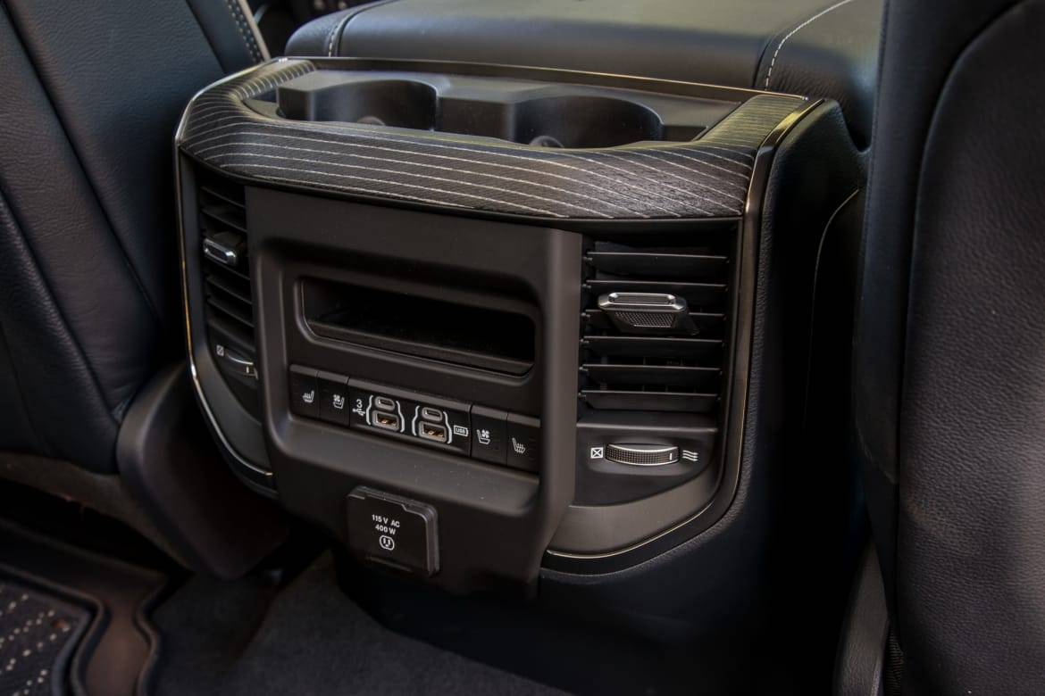 img 1893418521 1544736127561 jpg