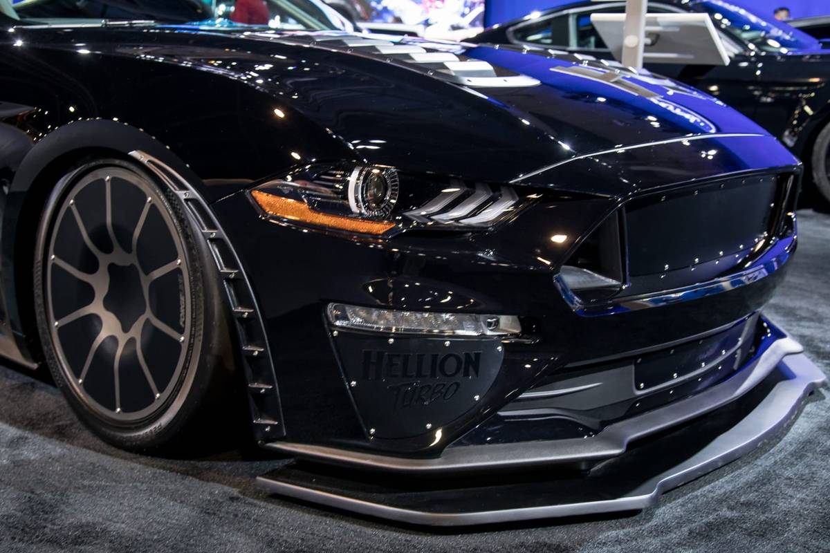 Ford's Corral Full of Mustangs at SEMA | Cars.com