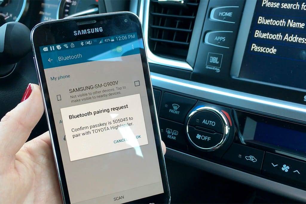 Bluetooth phone to online car