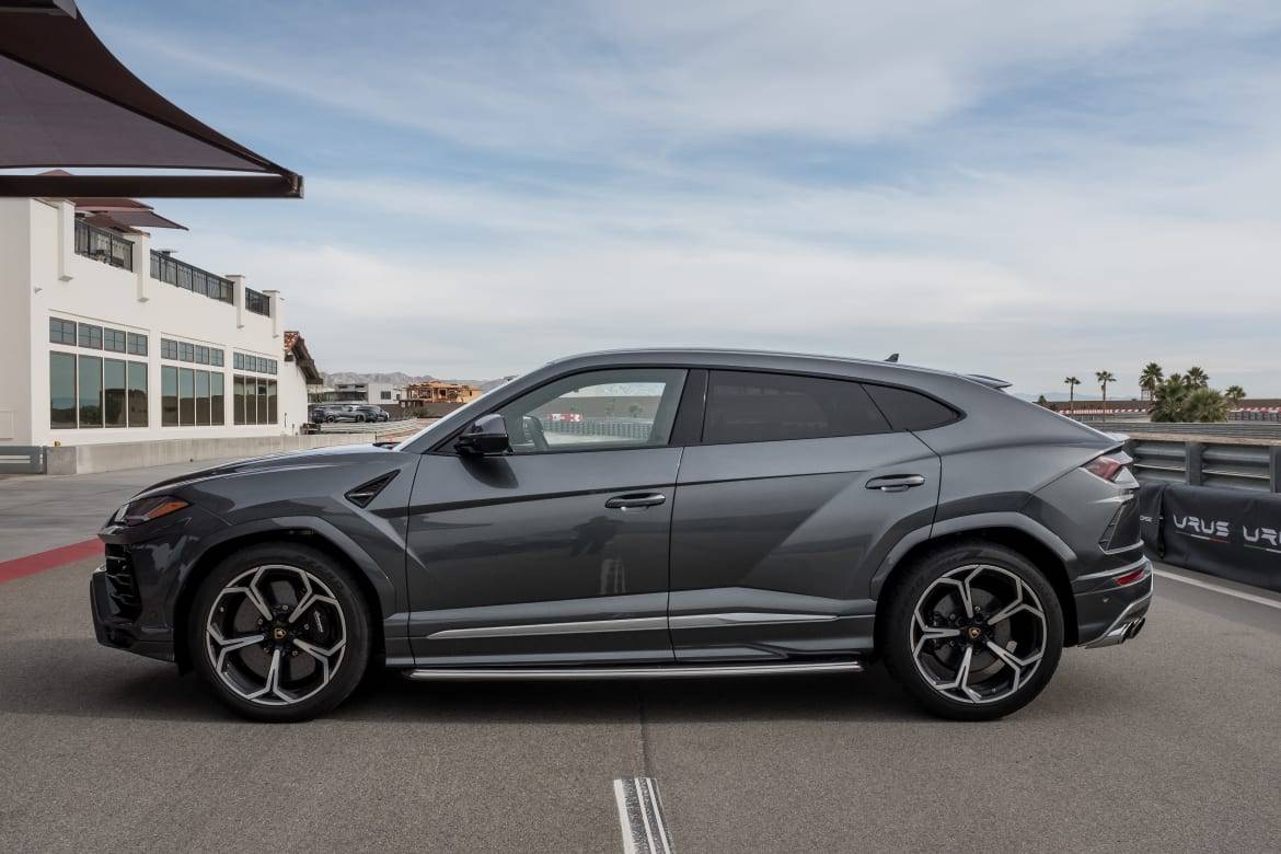 2019 Lamborghini Urus SUV: Latest Prices, Reviews, Specs, Photos and  Incentives