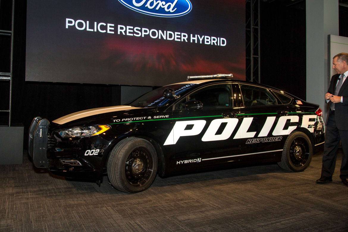 thumbnail image 2 of Evan-Fischer Door Glass – Front Passenger Right – Ford Police Responder Hybrid / Fusion 2 of 5