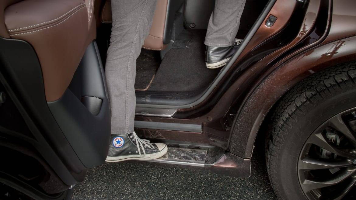 Stampede Warning Infiniti QX80's SecondRow Center Console