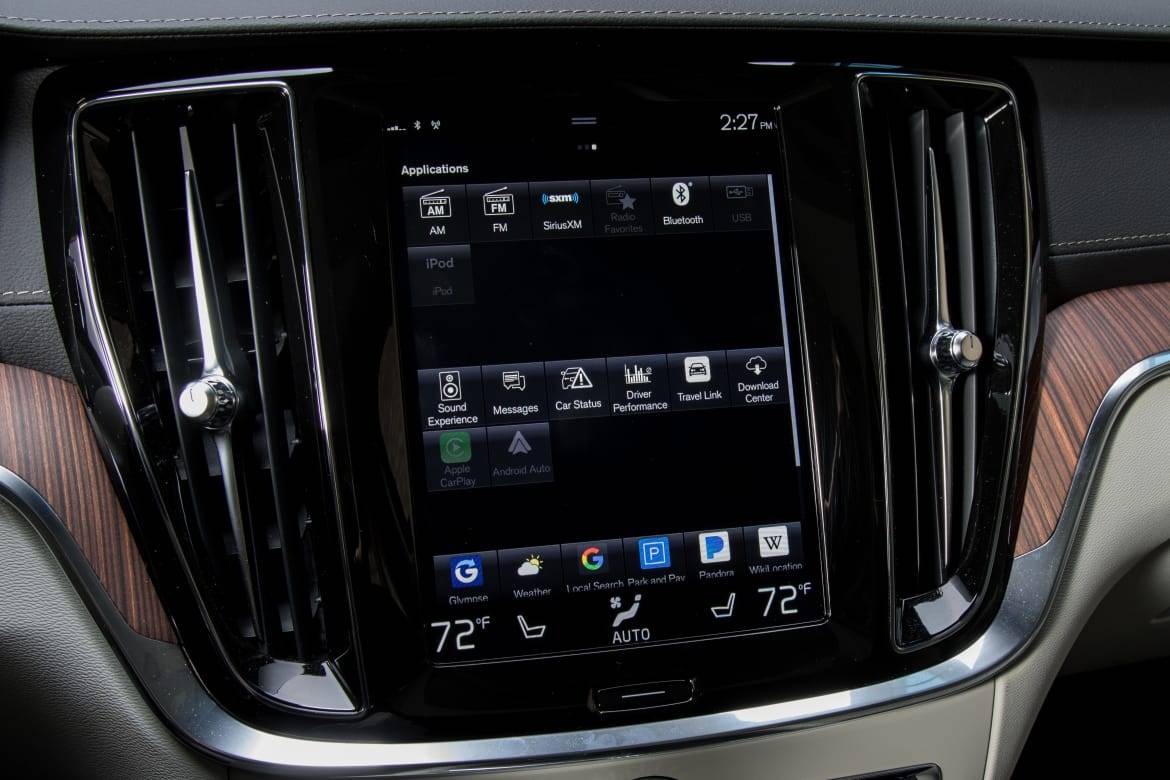 A 9-inch touchscreen with Apple CarPlay and Android Auto is standard. With bolstered processing power for 2019, the screen responds quickly. | Cars.com photos by Christian Lantry